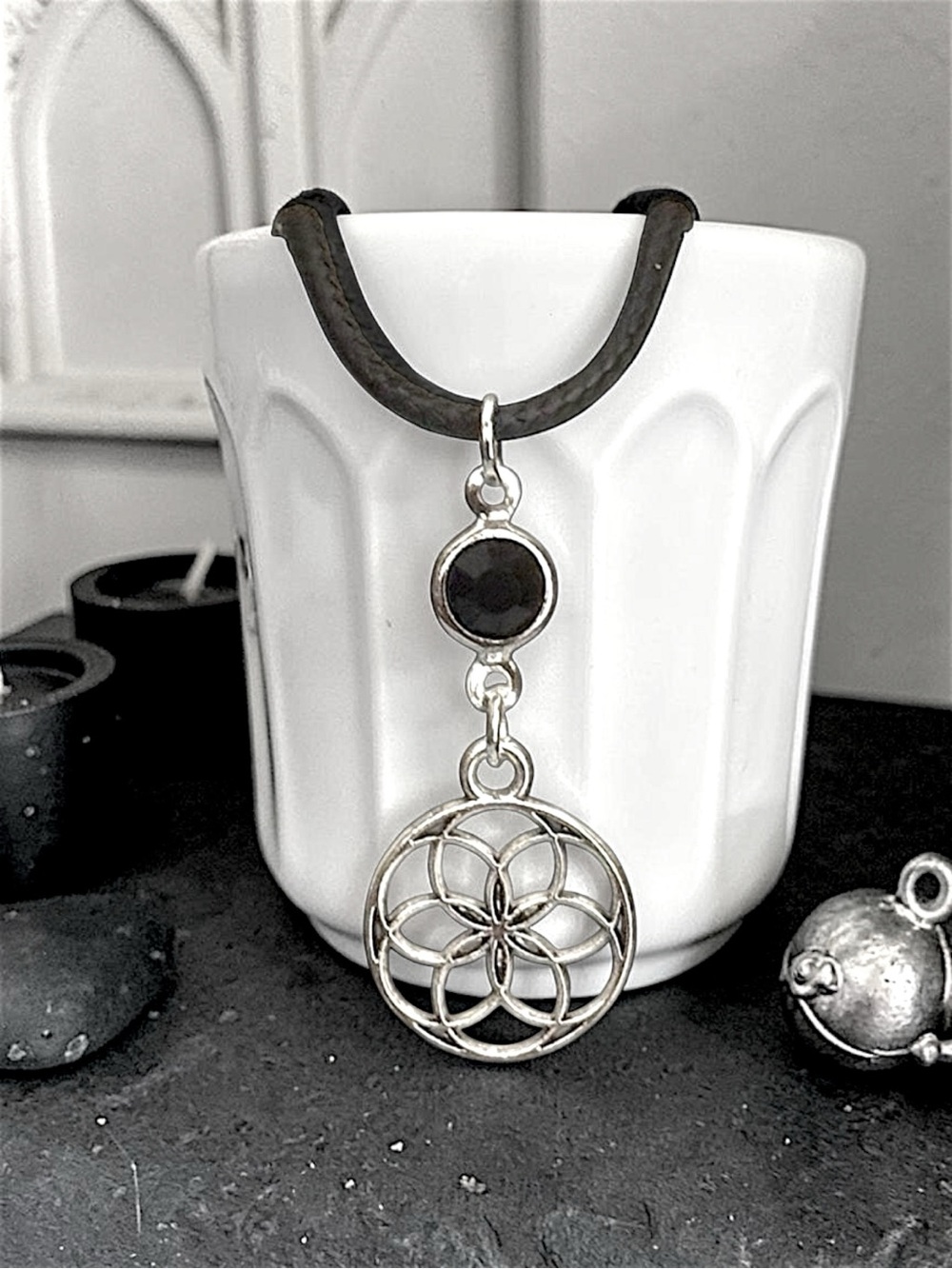 5 For $25💫Silver Circular Pendant Necklace With a Black Acrylic Gem Accent
